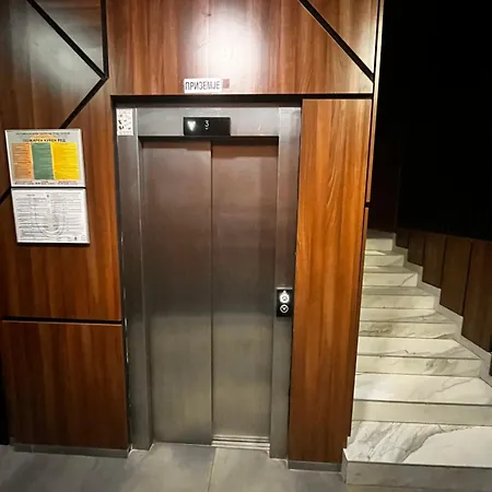 Tokyo Apartment *