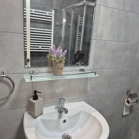 Tokyo Apartment *
