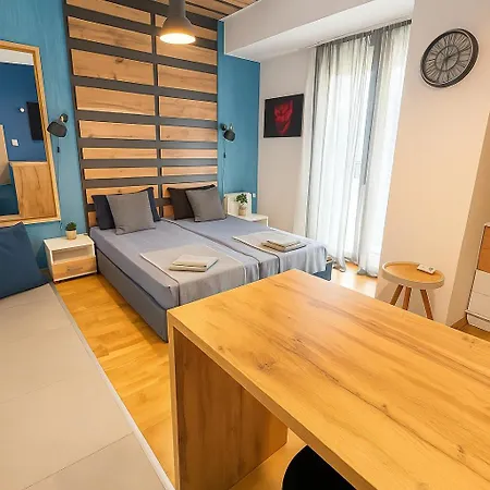Tokyo Apartment *